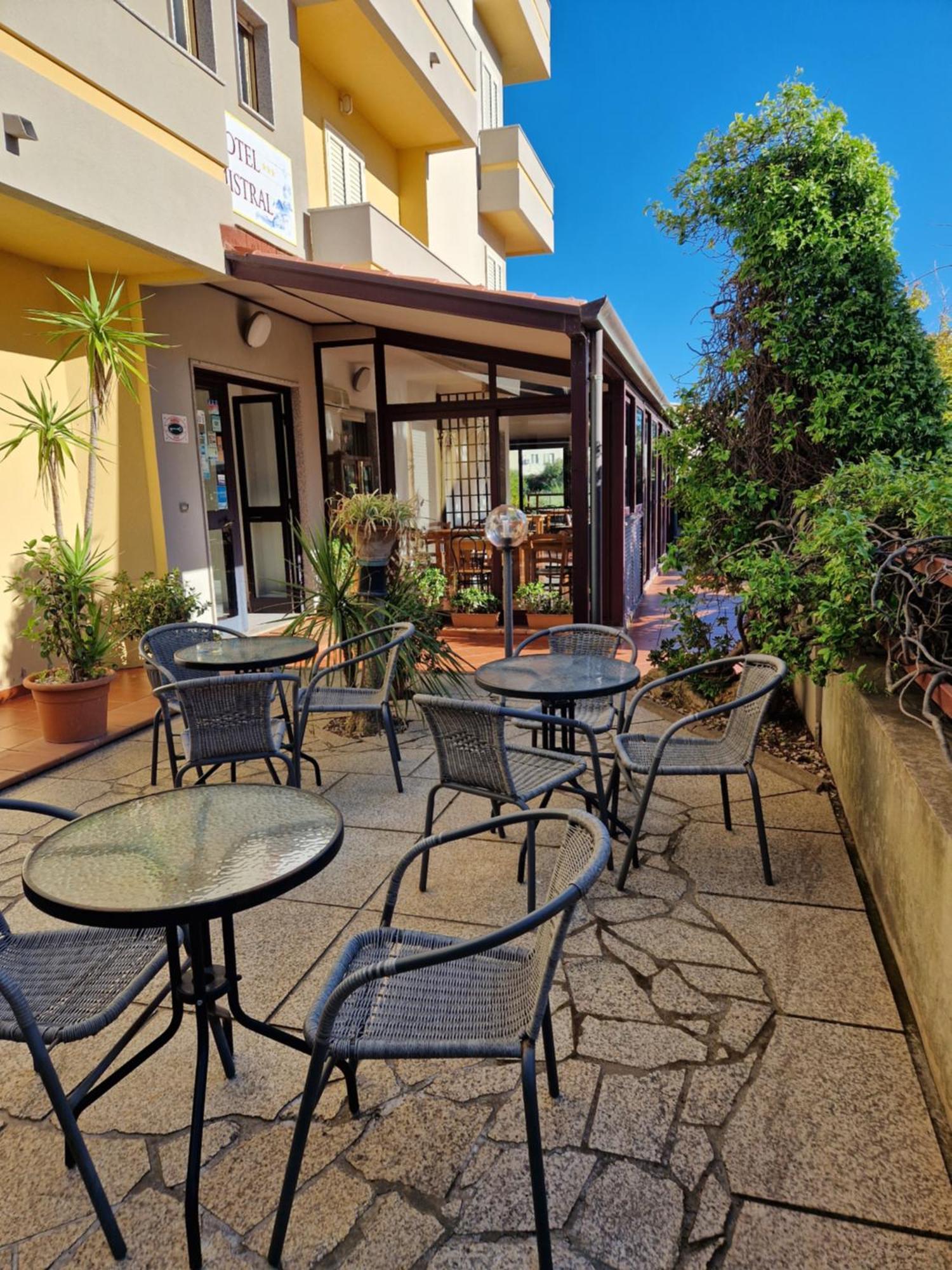 Hotel Mistral Alghero Kültér fotó